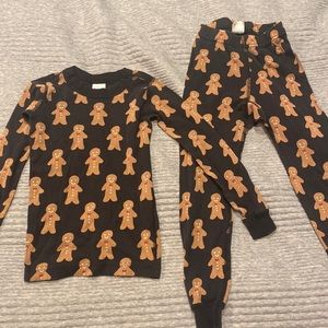 Hanna Anderson gingerbread man Christmas PJ - size 5/ 110